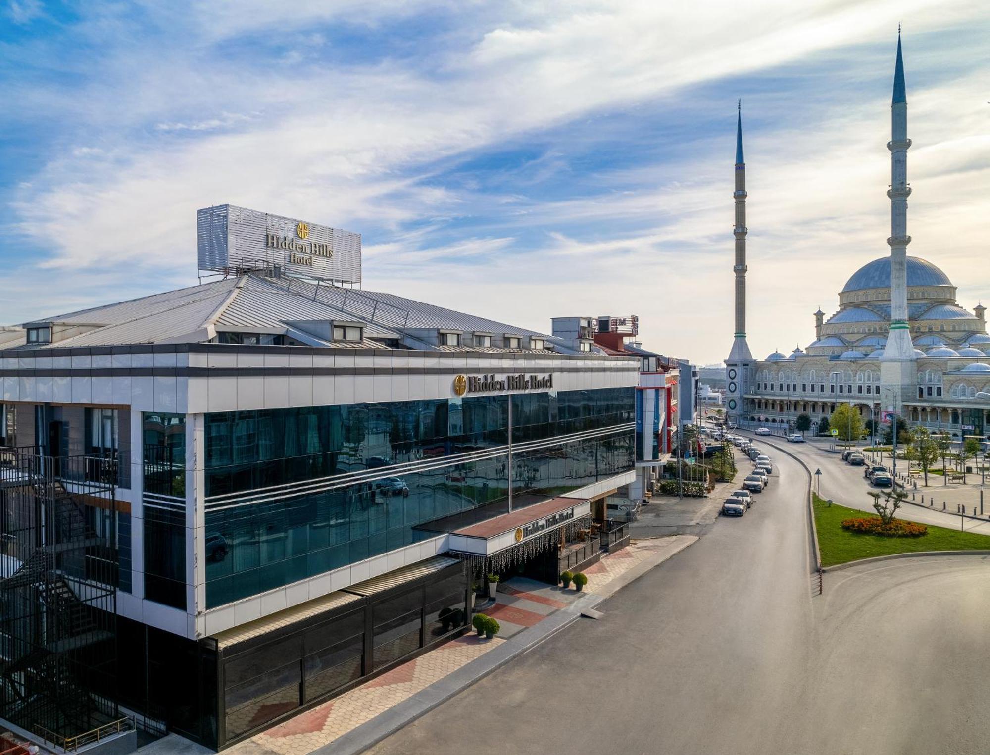 Best Western Premier Hidden Hills Hotel Istanbul Exterior photo Hilton Tirana